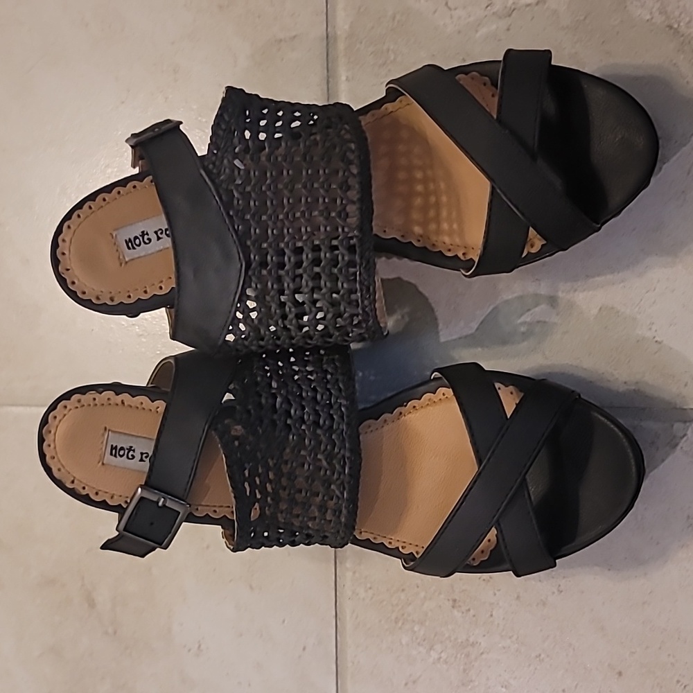Sandals - Picture 4 of 4